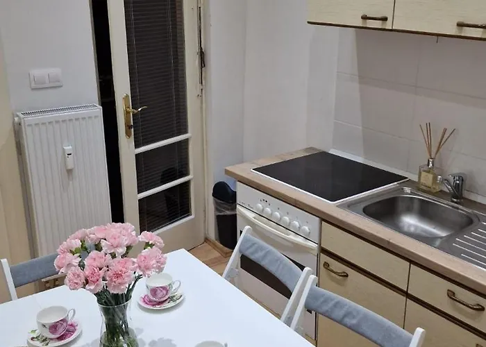 Flora - Late Check-out At Noon 12 O Clock For Free *