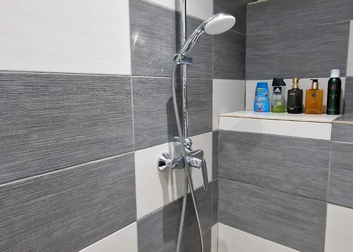 Apartman Flora - Late Check-out At Noon 12 O Clock For Free